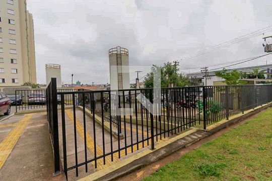 Rampa de acesso entrada de apartamento à venda com 2 quartos, 50m² em Parque São Lourenço, São Paulo