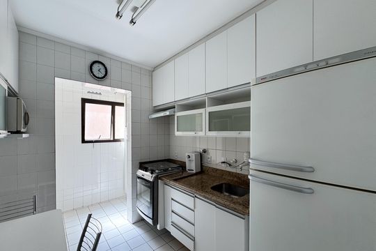 Cozinha de apartamento para alugar com 3 quartos, 90m² em Santa Terezinha, São Bernardo do Campo