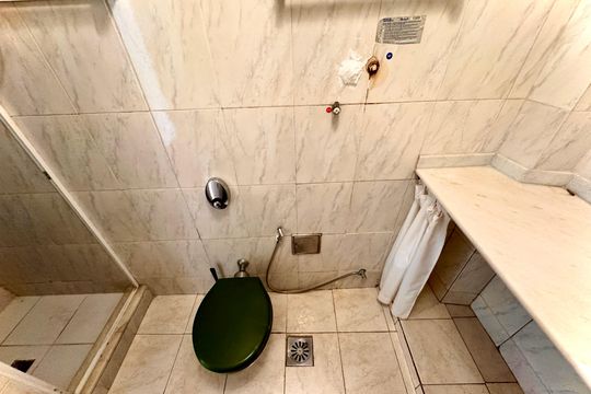 Banheiro de apartamento à venda com 2 quartos, 82m² em Laranjeiras, Rio de Janeiro