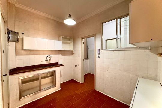 Cozinha de apartamento à venda com 2 quartos, 82m² em Laranjeiras, Rio de Janeiro