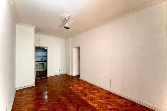 Sala de apartamento à venda com 2 quartos, 82m² em Laranjeiras, Rio de Janeiro