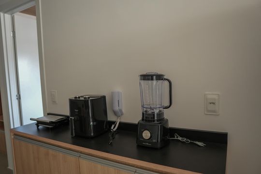 Cozinha de apartamento para alugar com 1 quarto, 42m² em Barro Preto, Belo Horizonte