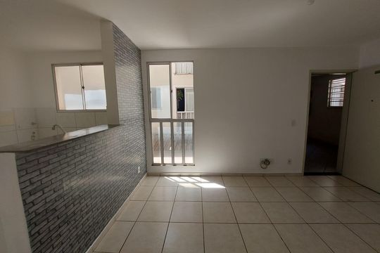 sala de apartamento para alugar com 2 quartos, 53m² em Arpoador, Contagem