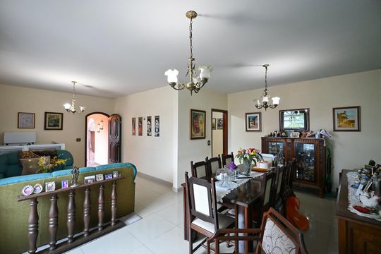 Casa à venda com 4 quartos, 265m² em Jardim Eliza, São Paulo