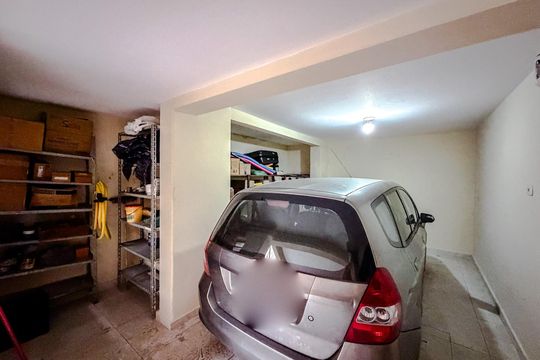Garagem de casa para alugar com 3 quartos, 240m² em Jardim da Gloria, São Paulo