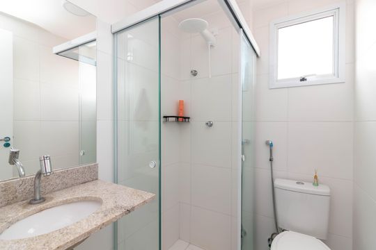 Banheiro de apartamento à venda com 2 quartos, 43m² em Tucuruvi, São Paulo