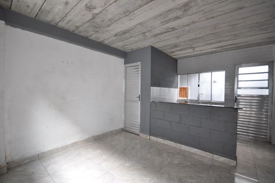 Casa para alugar com 1 quarto, 25m² em Parque Casa de Pedra, São Paulo