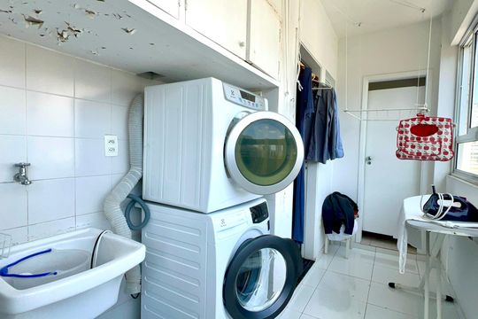 Área de Serviço de apartamento para alugar com 4 quartos, 238m² em Cerqueira César, São Paulo