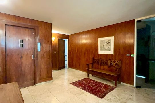 Hall de entrada de apartamento para alugar com 4 quartos, 238m² em Cerqueira César, São Paulo