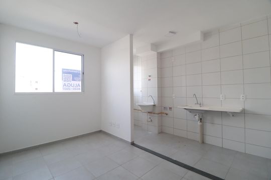 Sala de apartamento para alugar com 2 quartos, 42m² em Jardim Patricia, Uberlândia
