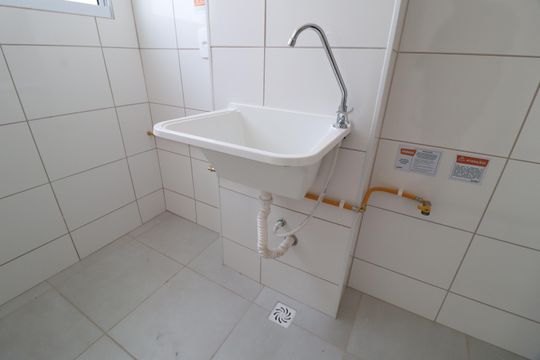 Área de Serviço de apartamento para alugar com 2 quartos, 42m² em Jardim Patricia, Uberlândia
