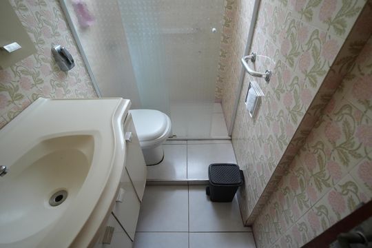 Banheiro Social de apartamento à venda com 2 quartos, 90m² em Vila Guiomar, Santo André