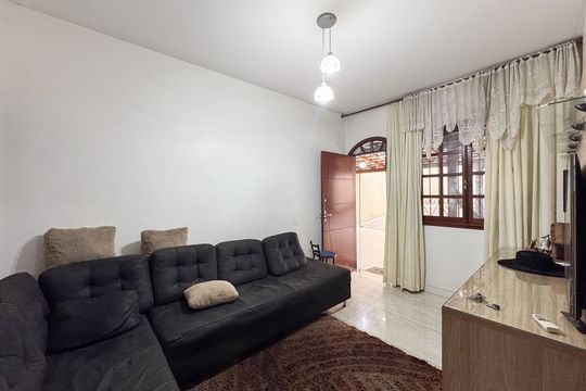 Casa à venda com 5 quartos, 360m² em Riacho das Pedras, Contagem