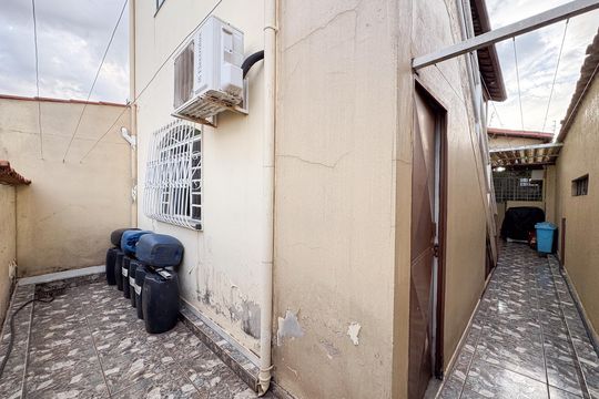 Casa à venda com 5 quartos, 360m² em Riacho das Pedras, Contagem