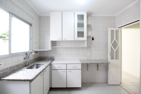 Cozinha de casa para alugar com 2 quartos, 61m² em Santa Paula, São Caetano do Sul