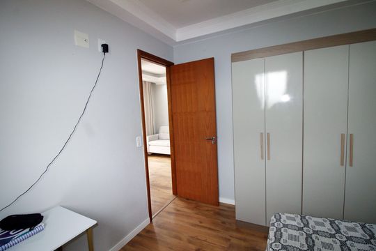 Quarto 1 de apartamento para alugar com 2 quartos, 55m² em Irajá, Rio de Janeiro