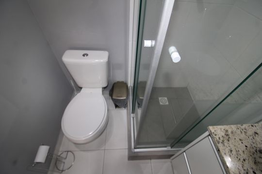 Banheiro de apartamento para alugar com 1 quarto, 46m² em Santana, São Paulo