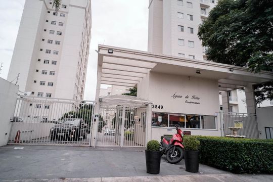 Fachada  de apartamento à venda com 2 quartos, 49m² em Parque Paineiras, São Paulo