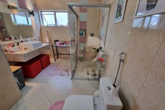 Casa à venda com 4 quartos, 247m² em Jardim Consorcio, São Paulo