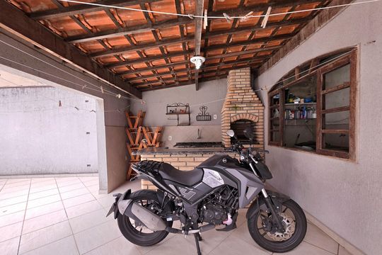Quintal de casa à venda com 3 quartos, 220m² em Vila Camilópolis, Santo André