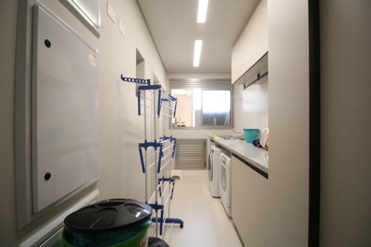 Área de Serviço de apartamento à venda com 4 quartos, 186m² em Real Parque, São Paulo