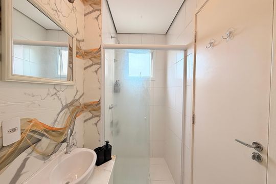 Banheiro Social de apartamento à venda com 2 quartos, 50m² em Jardim das Tulipas, Jundiaí