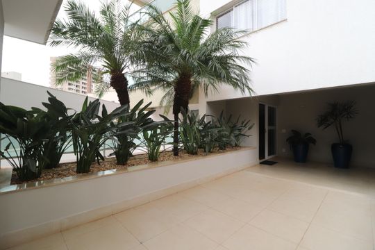 Hall de entrada de apartamento para alugar com 3 quartos, 135m² em Copacabana, Uberlândia