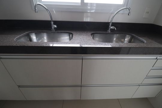 Cozinha de apartamento para alugar com 3 quartos, 135m² em Copacabana, Uberlândia