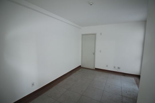 Apartamento à venda com 2 quartos, 47m² em Camargos, Belo Horizonte