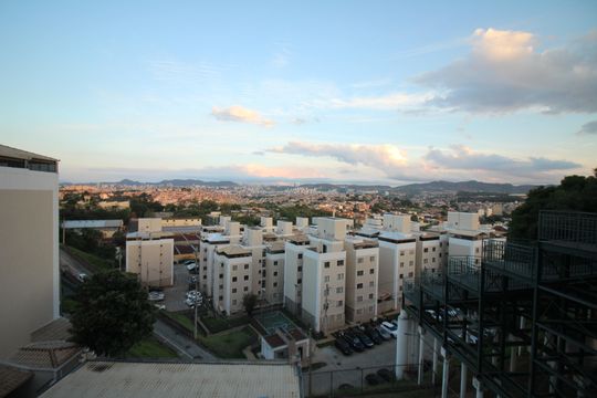 Vista de apartamento à venda com 2 quartos, 47m² em Camargos, Belo Horizonte
