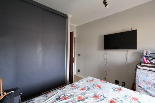 Quarto de apartamento à venda com 1 quarto, 64m² em Centro, Campinas