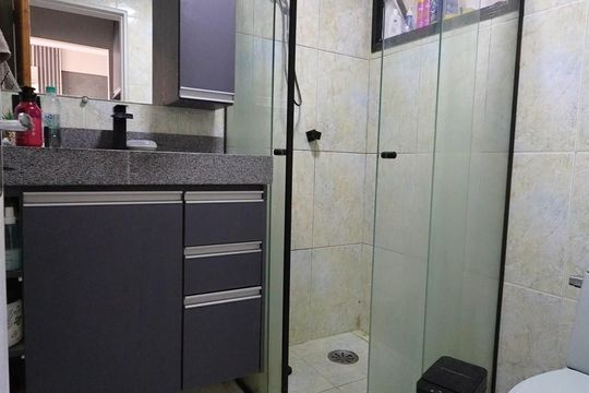 Banheiro de apartamento à venda com 1 quarto, 64m² em Centro, Campinas