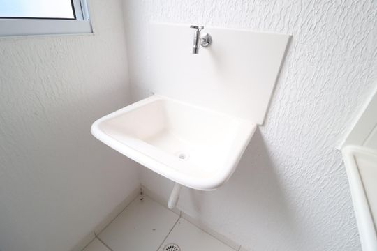 Cozinha e Área de Serviço de apartamento para alugar com 2 quartos, 46m² em Vila Maria, Uberlândia