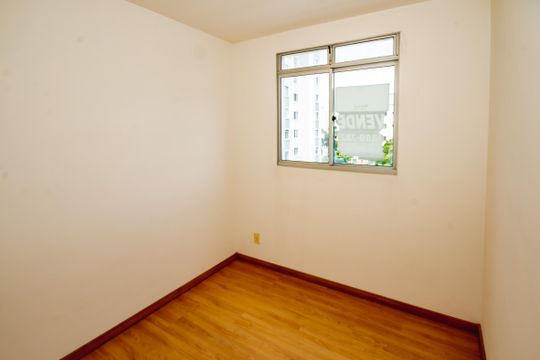 Quarto 2 de apartamento para alugar com 2 quartos, 49m² em São João Batista, Belo Horizonte