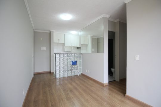 Sala de apartamento para alugar com 2 quartos, 57m² em Vila Pirajussara, São Paulo