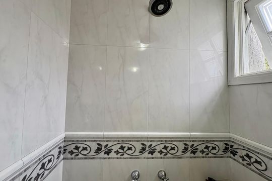 Banheiro da Suíte 2 de casa de condomínio à venda com 4 quartos, 190m² em Taquara, Rio de Janeiro