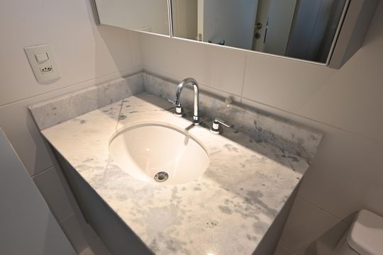 Banheiro Social de apartamento para alugar com 1 quarto, 32m² em Vila Clementino, São Paulo