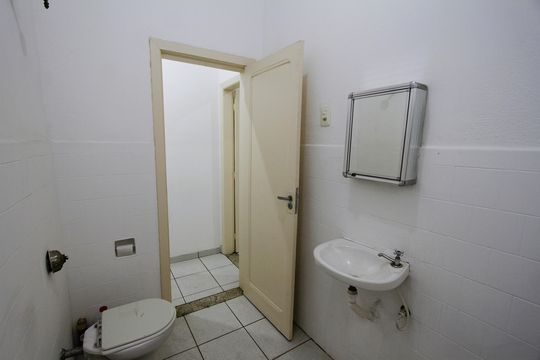 Banheiro Social de casa à venda com 2 quartos, 90m² em Carlos Prates, Belo Horizonte