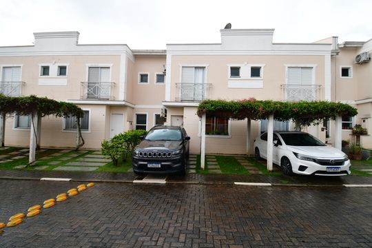 Fachada de casa de condomínio para alugar com 3 quartos, 100m² em Loteamento Alphaville, Campinas