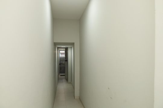 Área comum - Corredor de apartamento para alugar com 3 quartos, 48m² em Jardim das Oliveiras, São Paulo
