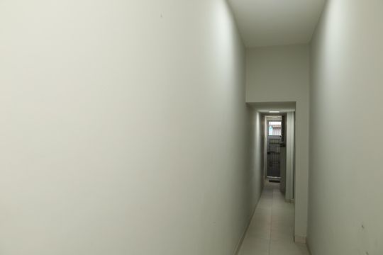Área comum - Corredor de apartamento para alugar com 3 quartos, 48m² em Jardim das Oliveiras, São Paulo
