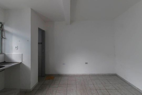 Casa para alugar com 1 quarto, 40m² em Vila Ester, São Paulo