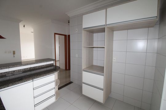 Cozinha de apartamento para alugar com 2 quartos, 90m² em Parque Industrial, São José dos Campos