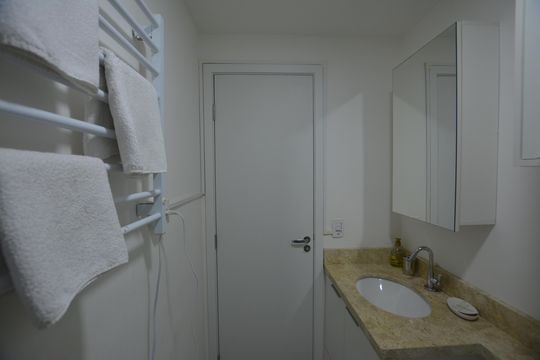 BANHEIRO de apartamento para alugar com 2 quartos, 37m² em Vila Butantã, São Paulo