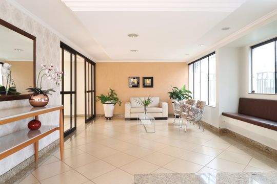 Hall social de apartamento para alugar com 3 quartos, 85m² em Centro, Uberlândia