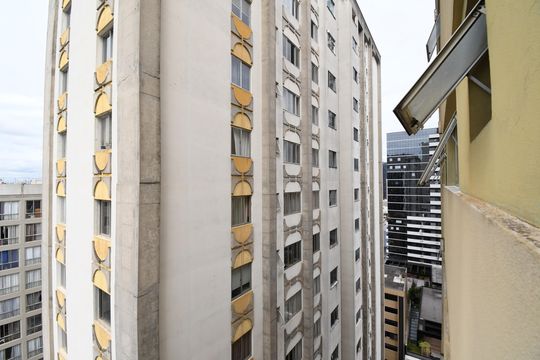 Vista do Quarto  de apartamento para alugar com 1 quarto, 46m² em Centro, Curitiba