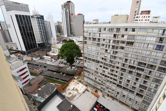 Vista do Quarto  de apartamento para alugar com 1 quarto, 46m² em Centro, Curitiba