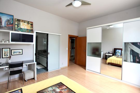 Quarto 1 de casa de condomínio à venda com 6 quartos, 586m² em Estância do Hibisco, Contagem
