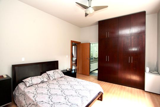 Quarto 2 de casa de condomínio à venda com 6 quartos, 586m² em Estância do Hibisco, Contagem