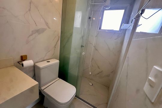 Banheiro de apartamento à venda com 2 quartos, 48m² em Jardim Sao Luiz, São Paulo